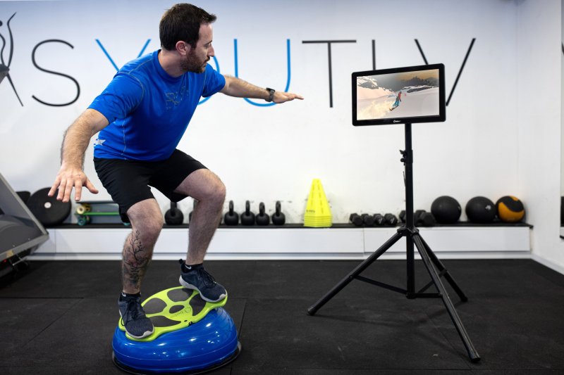BoBo Pro Plus - a balance and stability system- 19" touch screen. Motion sensor included